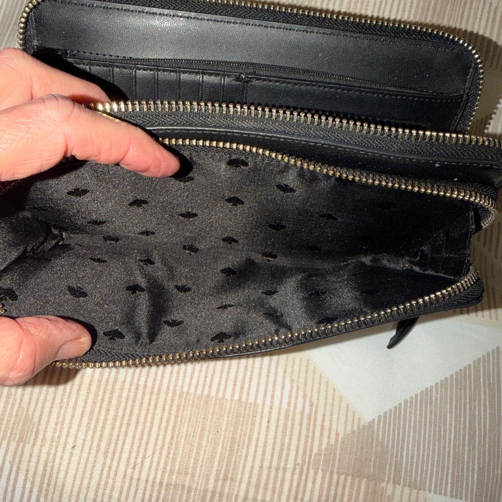 Kate Spade Large Black Textured Leather Wallet - Picture 4 of 8